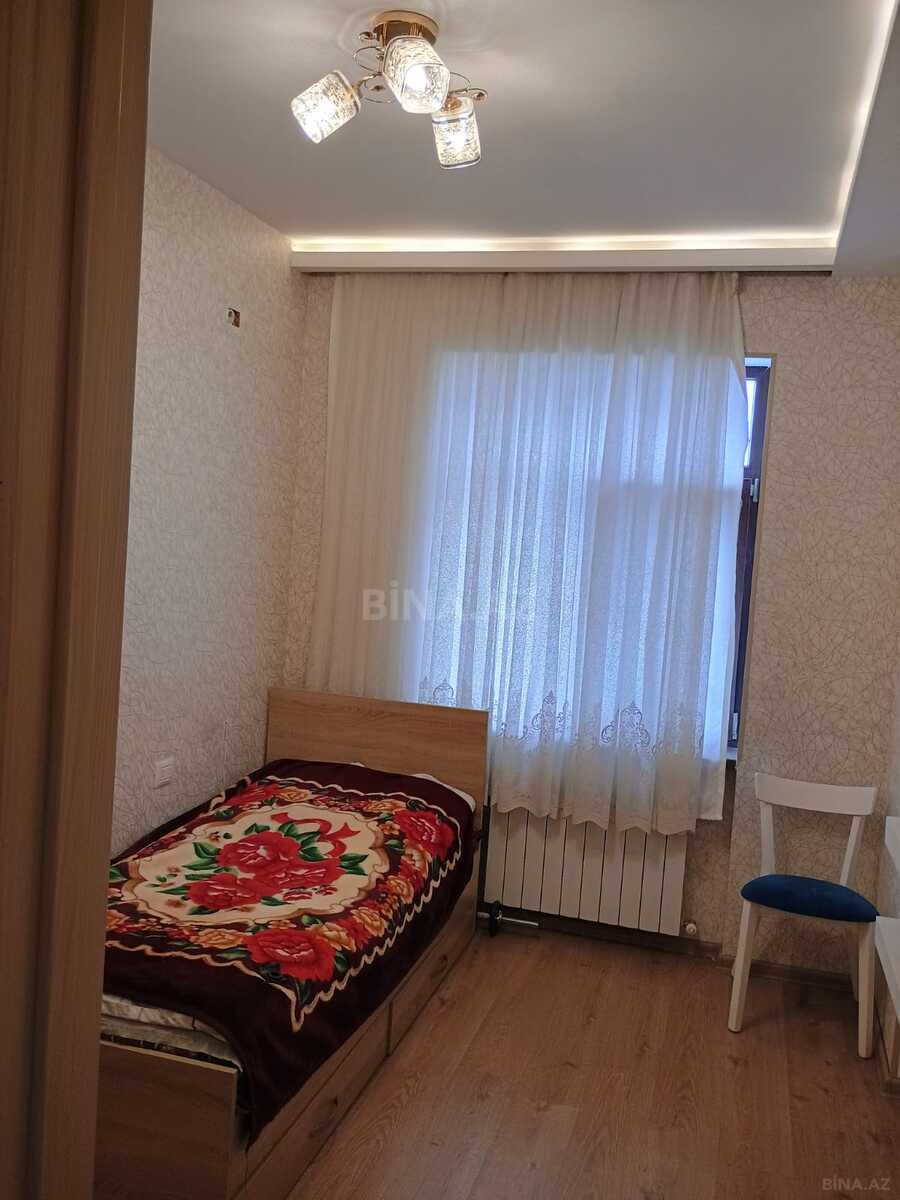 3 otaqlı Köhnə tikili, Bakıxanov q., Bakı