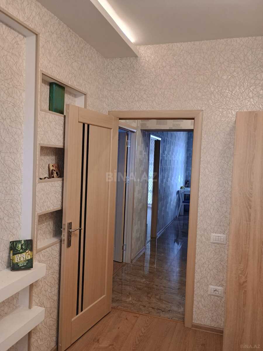3 otaqlı Köhnə tikili, Bakıxanov q., Bakı