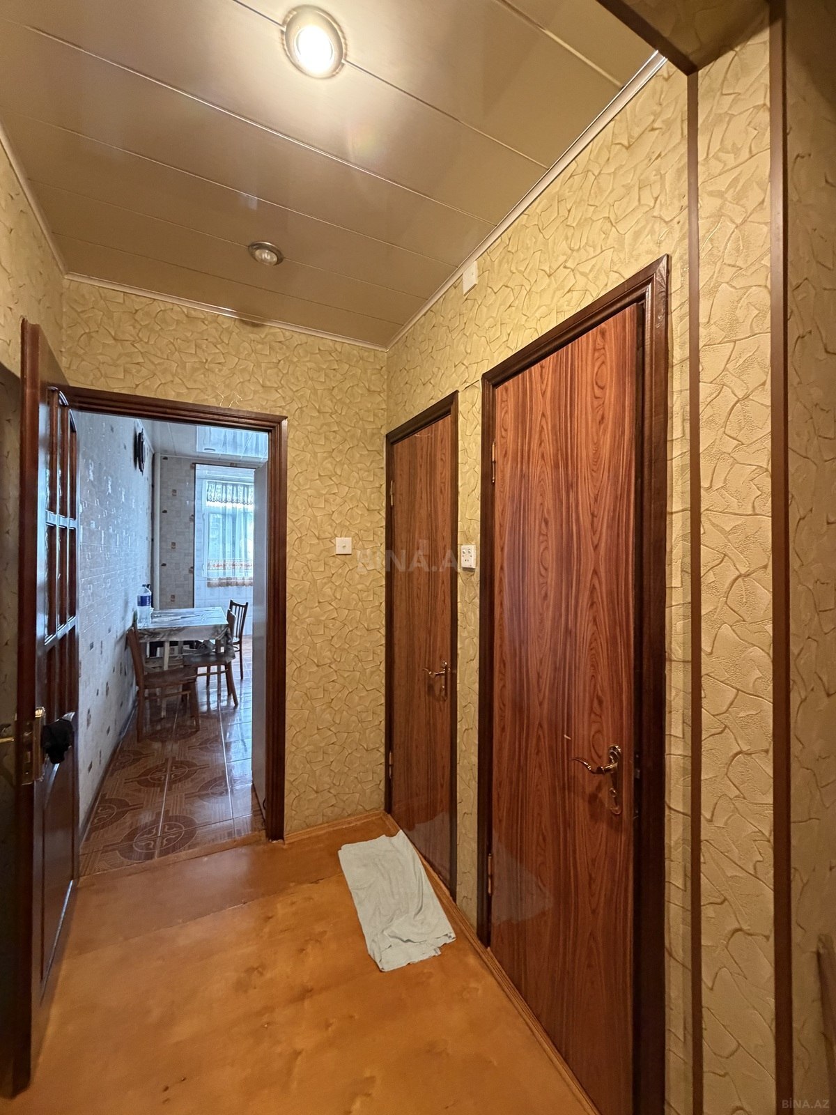 3 otaqlı Köhnə tikili, Bakıxanov q., Bakı