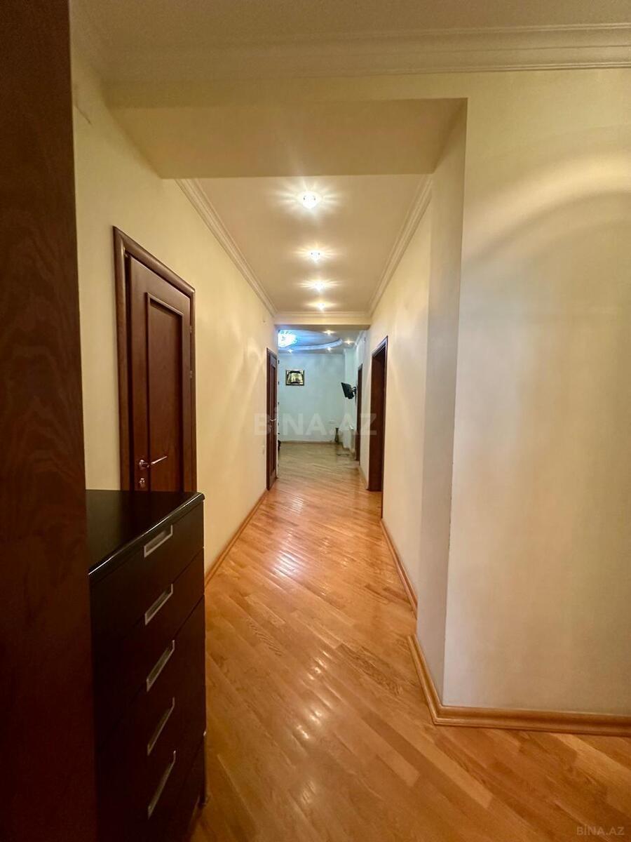 3 otaqlı Yeni tikili, Şah İsmayıl Xətai m., Bakı