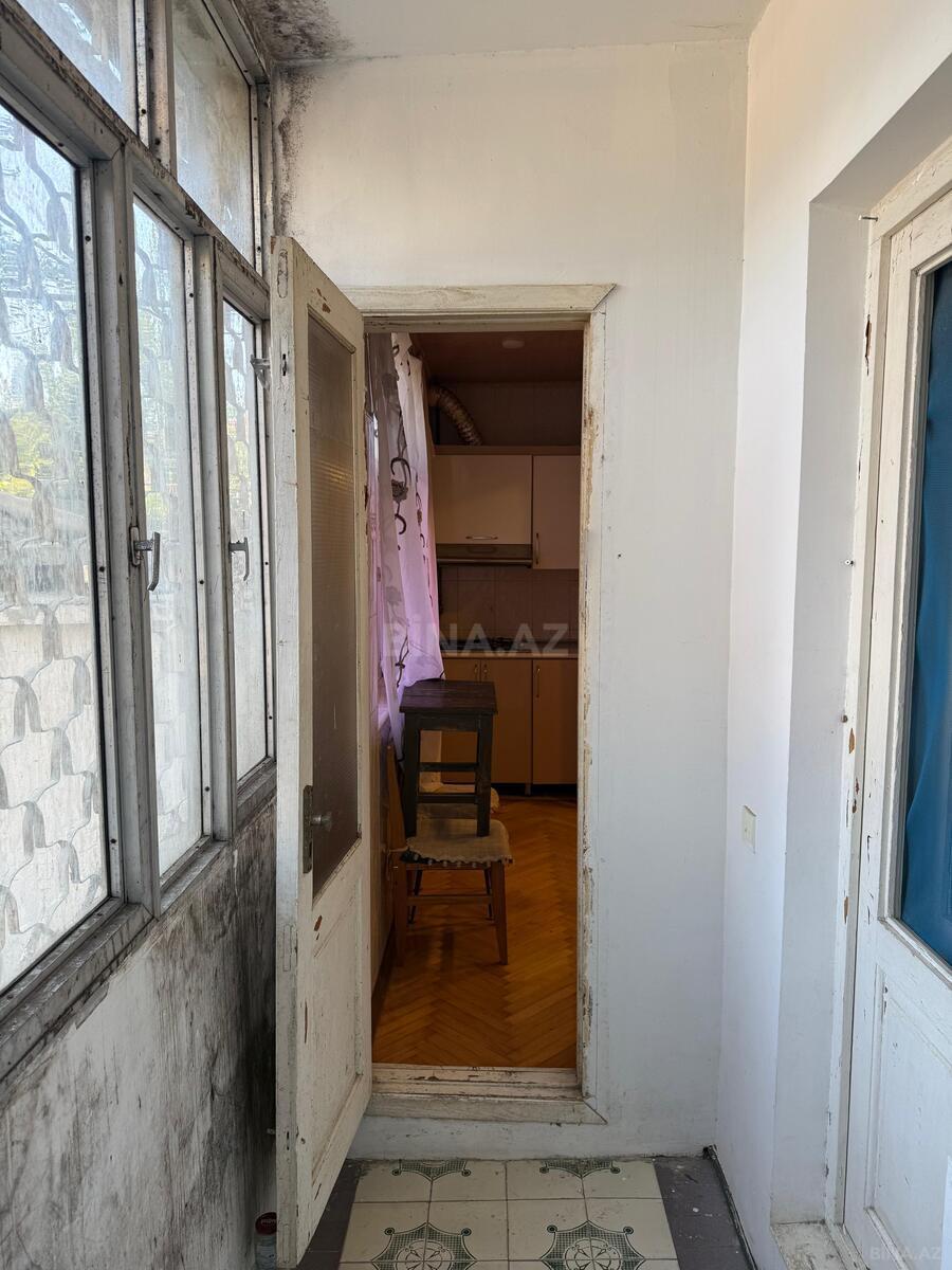 3 otaqlı Köhnə tikili, Xalqlar Dostluğu m., Bakı
