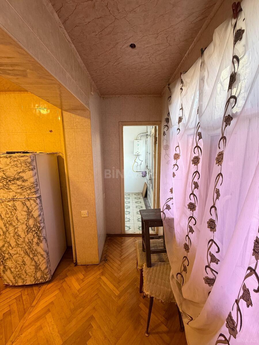 3 otaqlı Köhnə tikili, Xalqlar Dostluğu m., Bakı