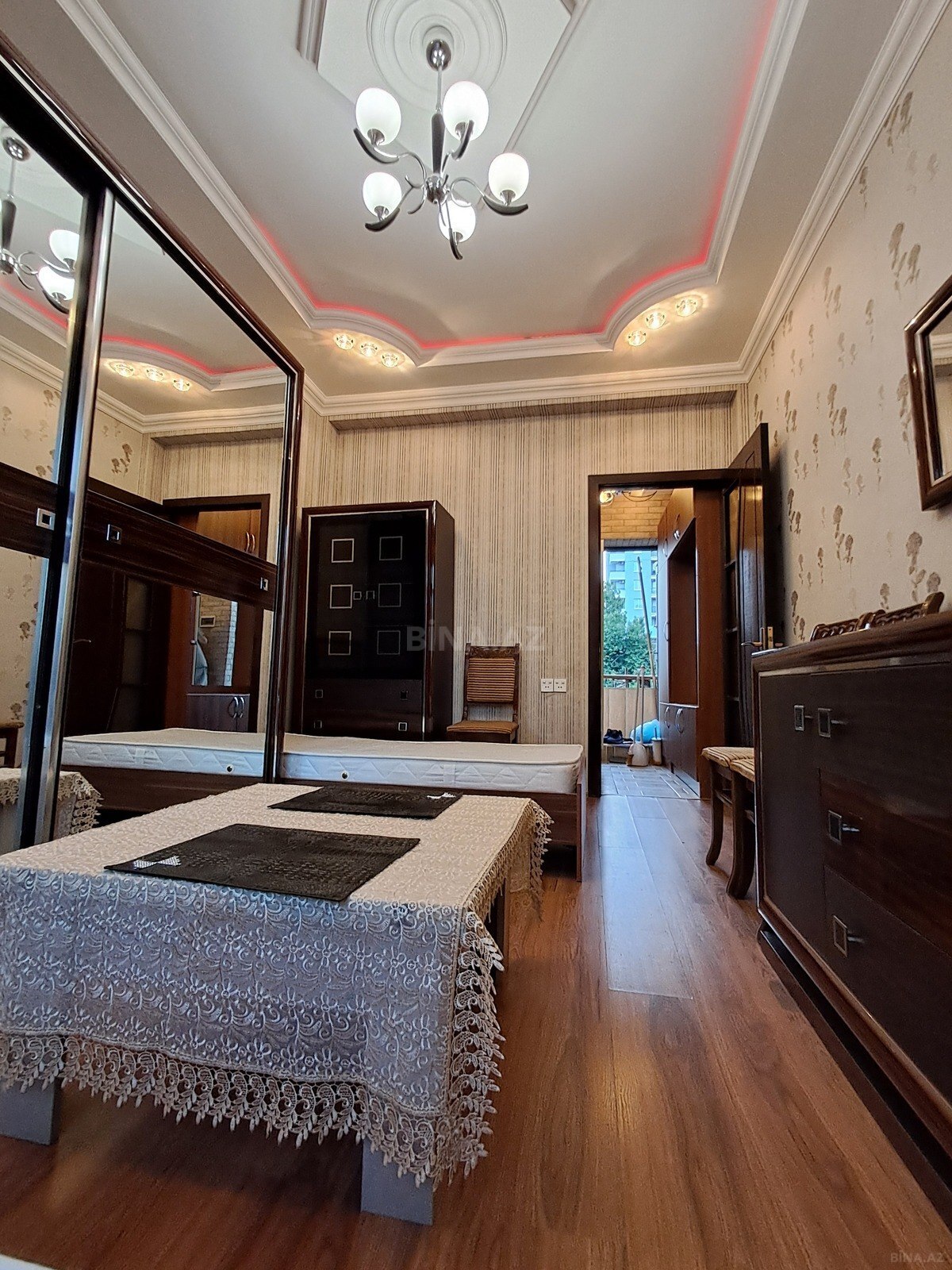 1 otaqlı Köhnə tikili, 28 May m., Bakı