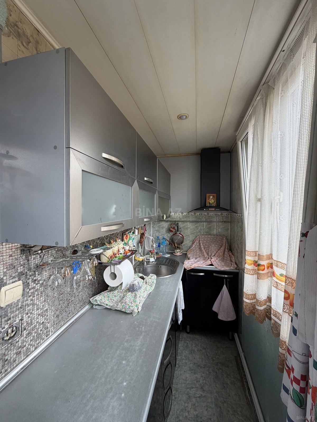 3 otaqlı Köhnə tikili, Qaraçuxur q., Bakı