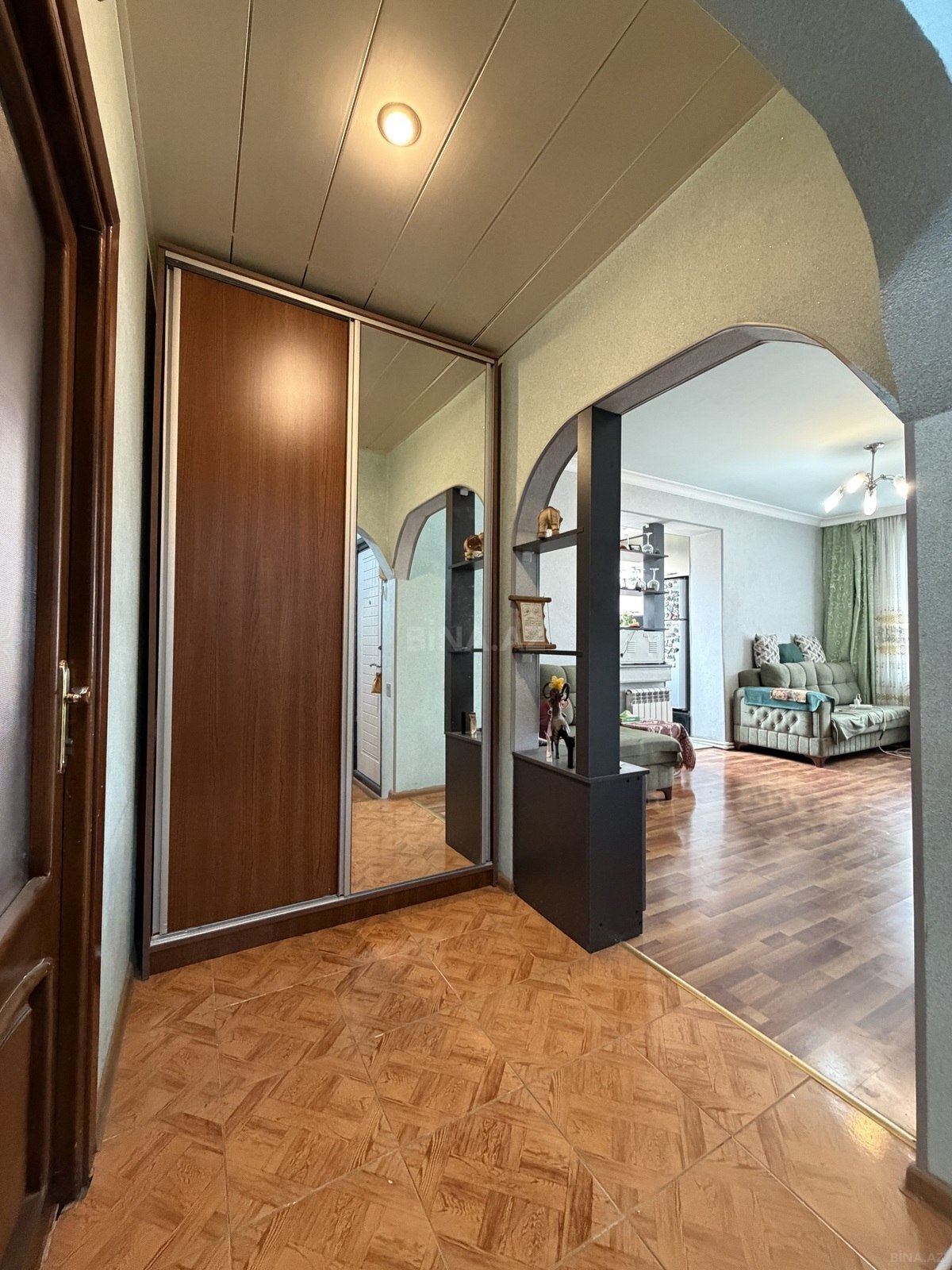 3 otaqlı Köhnə tikili, Qaraçuxur q., Bakı