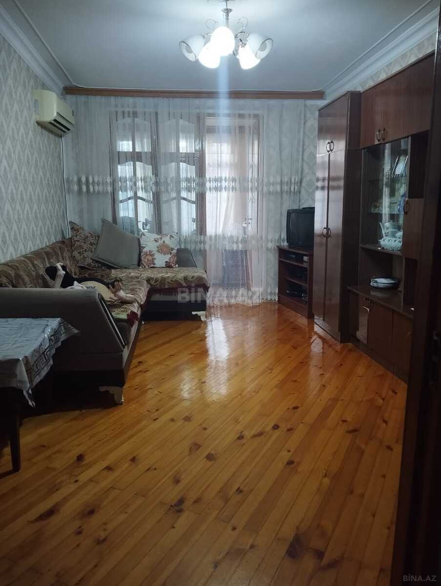 3 otaqlı Köhnə tikili, Sumqayıt