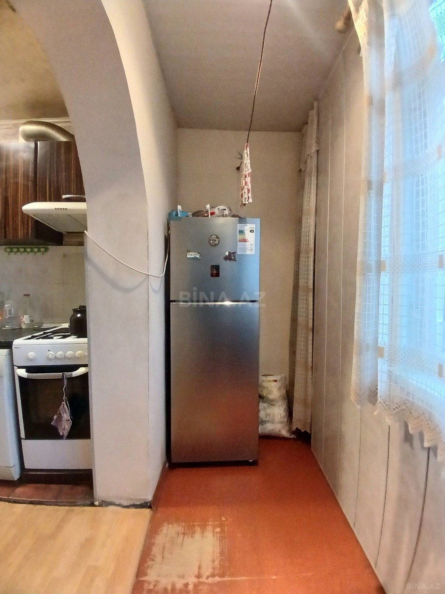 3 otaqlı Köhnə tikili, Xalqlar Dostluğu m., Bakı