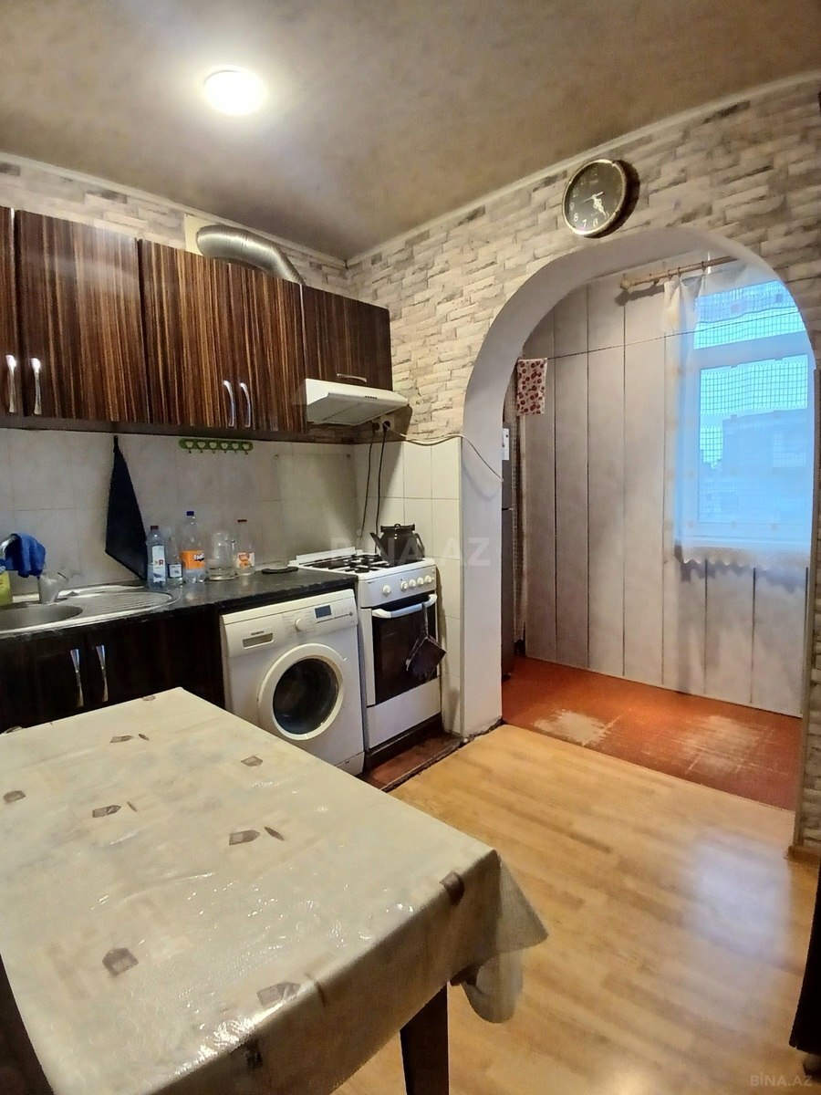 3 otaqlı Köhnə tikili, Xalqlar Dostluğu m., Bakı
