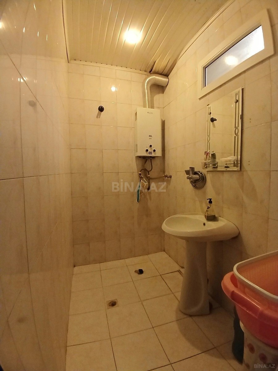3 otaqlı Köhnə tikili, Xalqlar Dostluğu m., Bakı