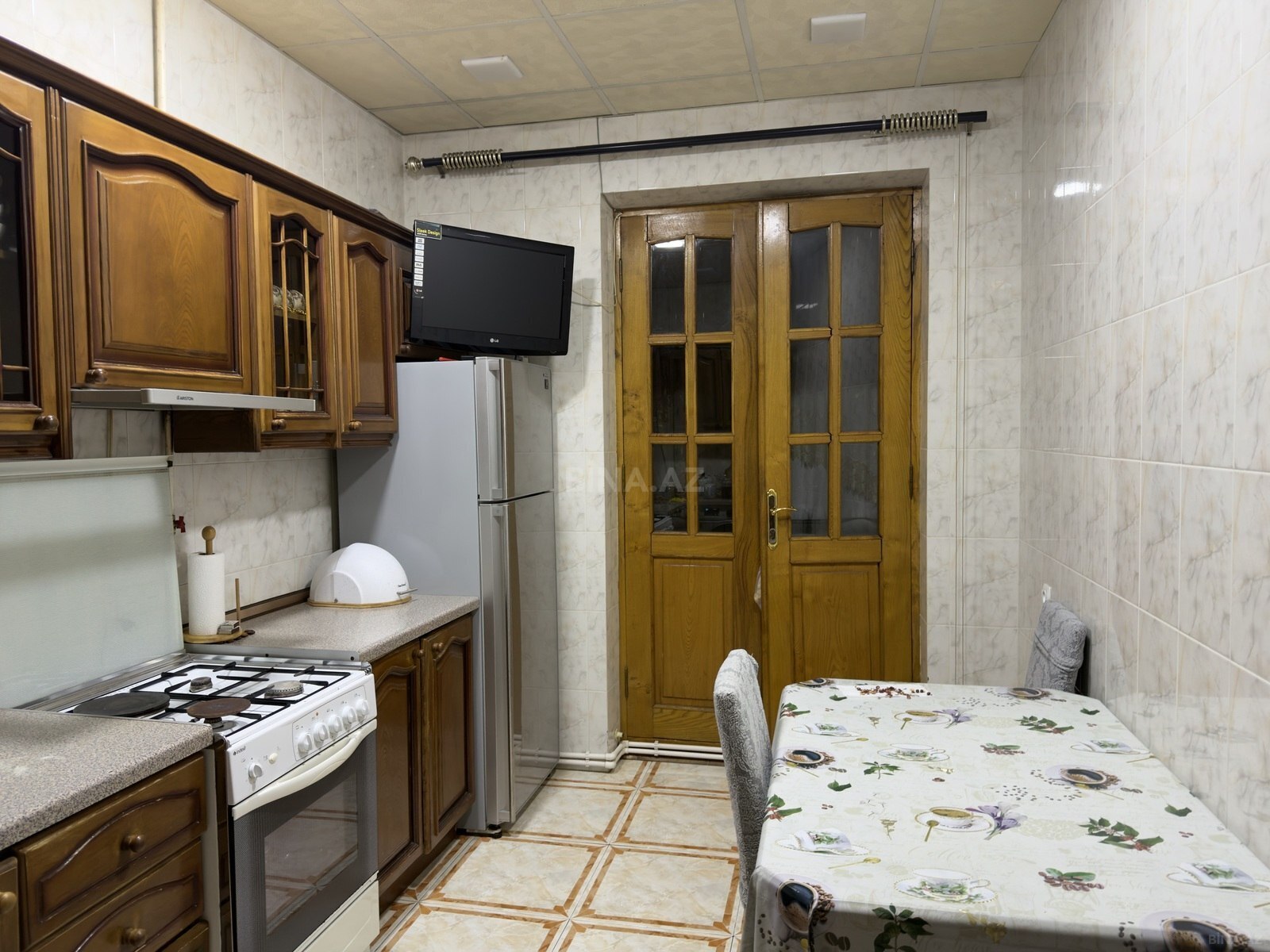 3 otaqlı Köhnə tikili, Nəriman Nərimanov m., Bakı
