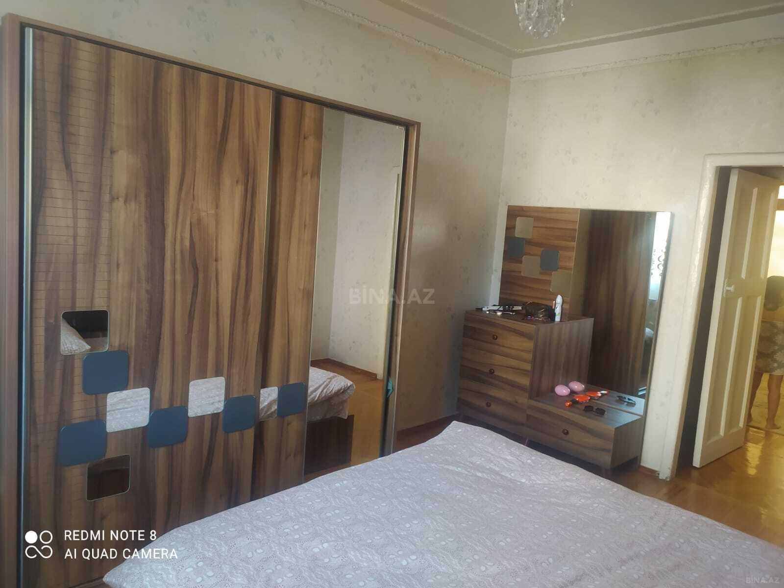 2 otaqlı Köhnə tikili, Memar Əcəmi m., Bakı