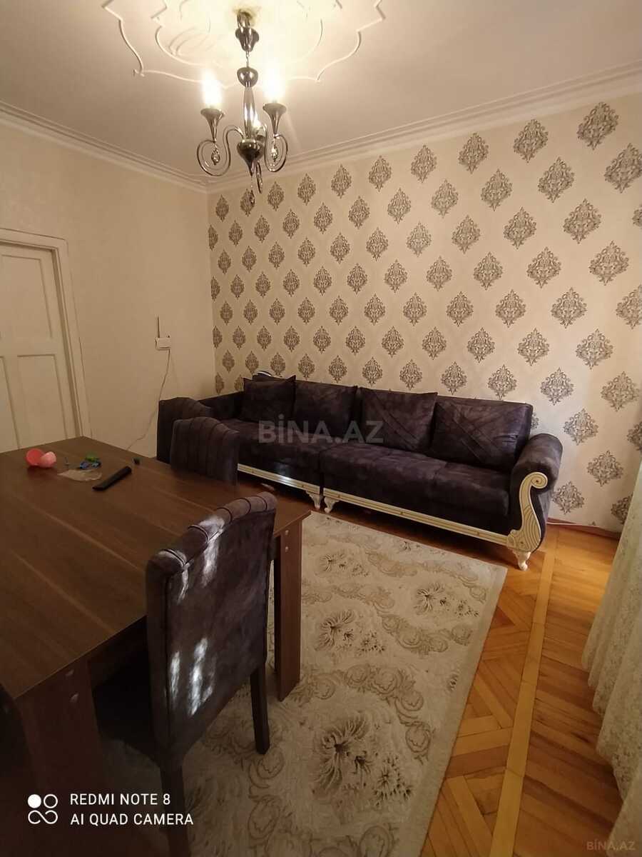 2 otaqlı Köhnə tikili, Memar Əcəmi m., Bakı