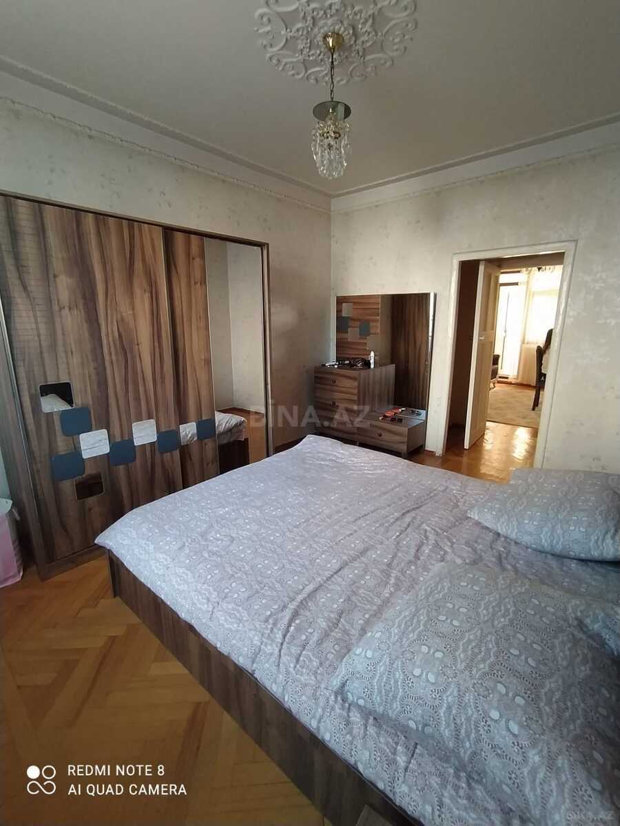 2 otaqlı Köhnə tikili, Memar Əcəmi m., Bakı