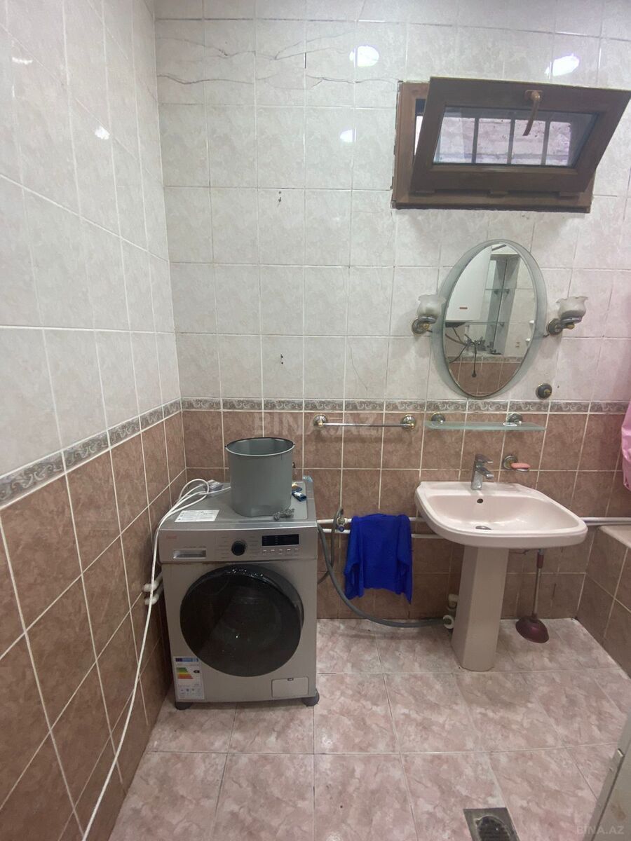 4 otaqlı Köhnə tikili, Nizami m., Bakı