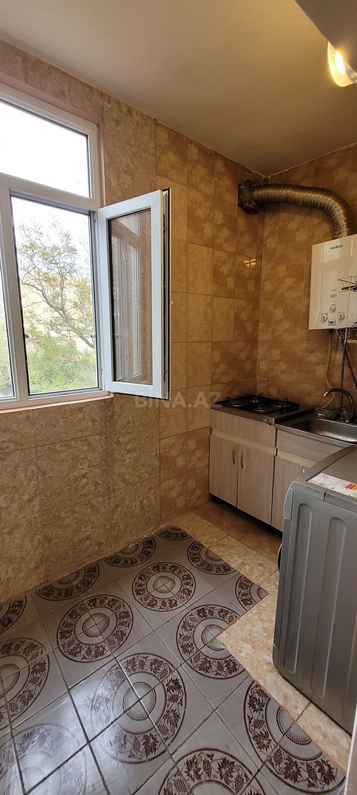 1 otaqlı Köhnə tikili, Qara Qarayev m., Bakı