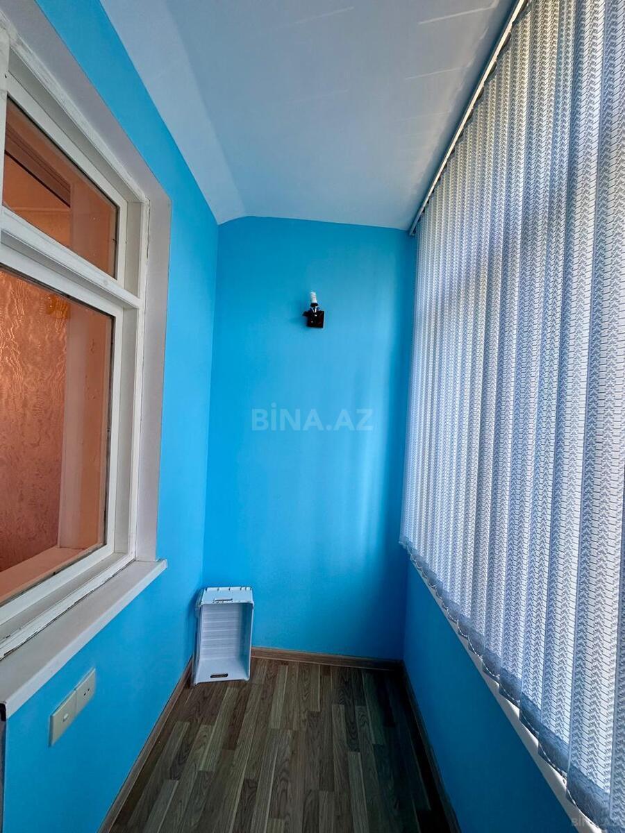 3 otaqlı Köhnə tikili, 8-ci mikrorayon q., Bakı