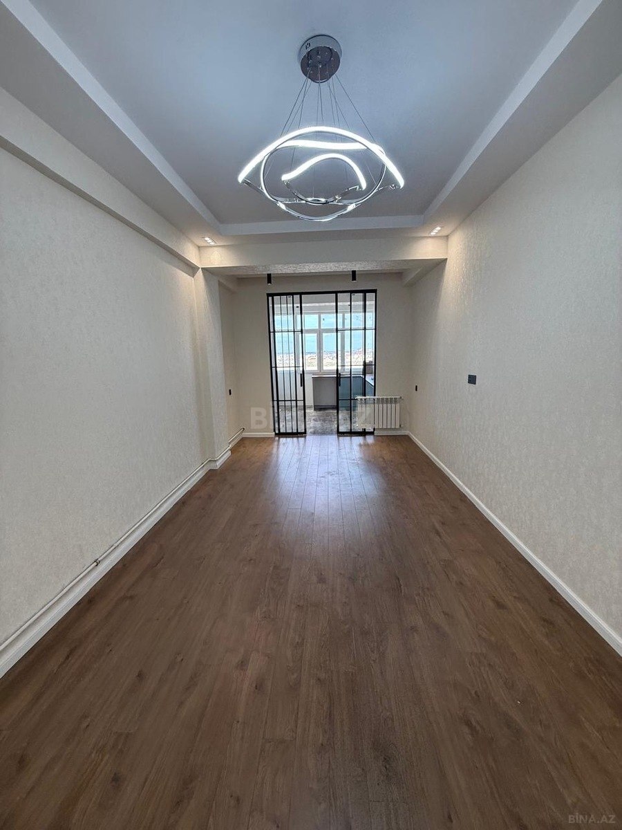 3 otaqlı Yeni tikili, Xırdalan