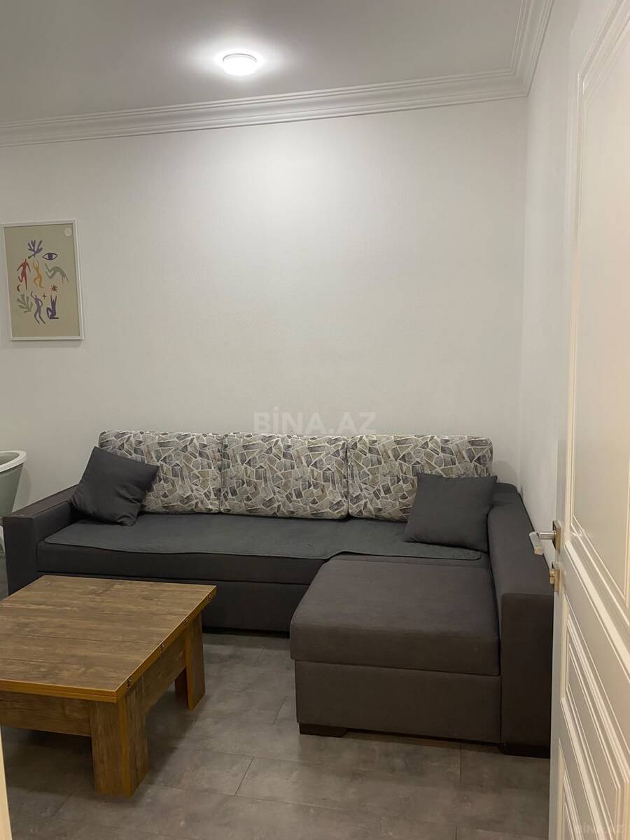3 otaqlı Köhnə tikili, Yeni Günəşli q., Bakı