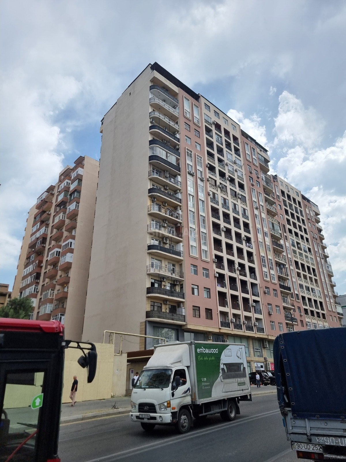 2 otaqlı Yeni tikili, Elmlər Akademiyası m., Bakı