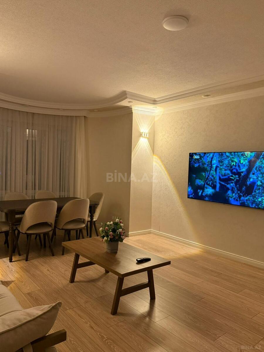 2 otaqlı Yeni tikili, 8 Noyabr m., Bakı