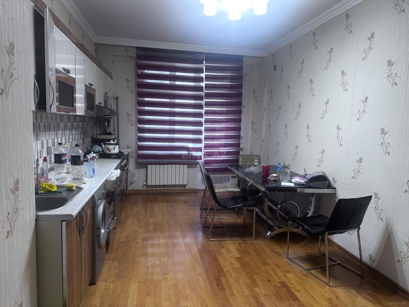 3 otaqlı Yeni tikili, 8 Noyabr m., Bakı