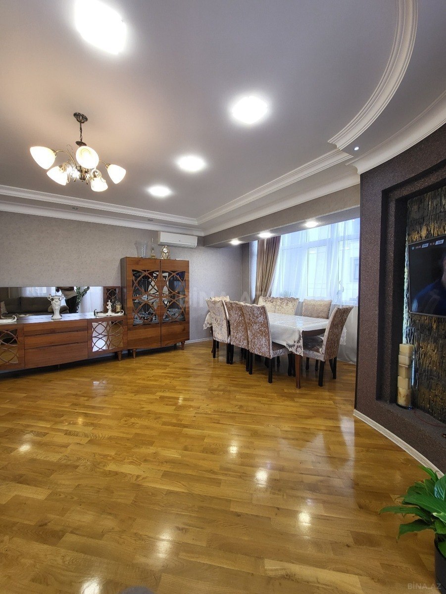 3 otaqlı Yeni tikili, 8 Noyabr m., Bakı