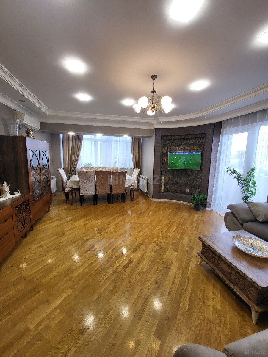 3 otaqlı Yeni tikili, 8 Noyabr m., Bakı