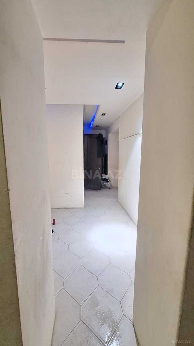 3 otaqlı Köhnə tikili, Elmlər Akademiyası m., Bakı