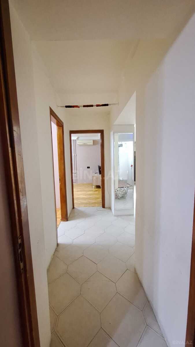 3 otaqlı Köhnə tikili, Elmlər Akademiyası m., Bakı