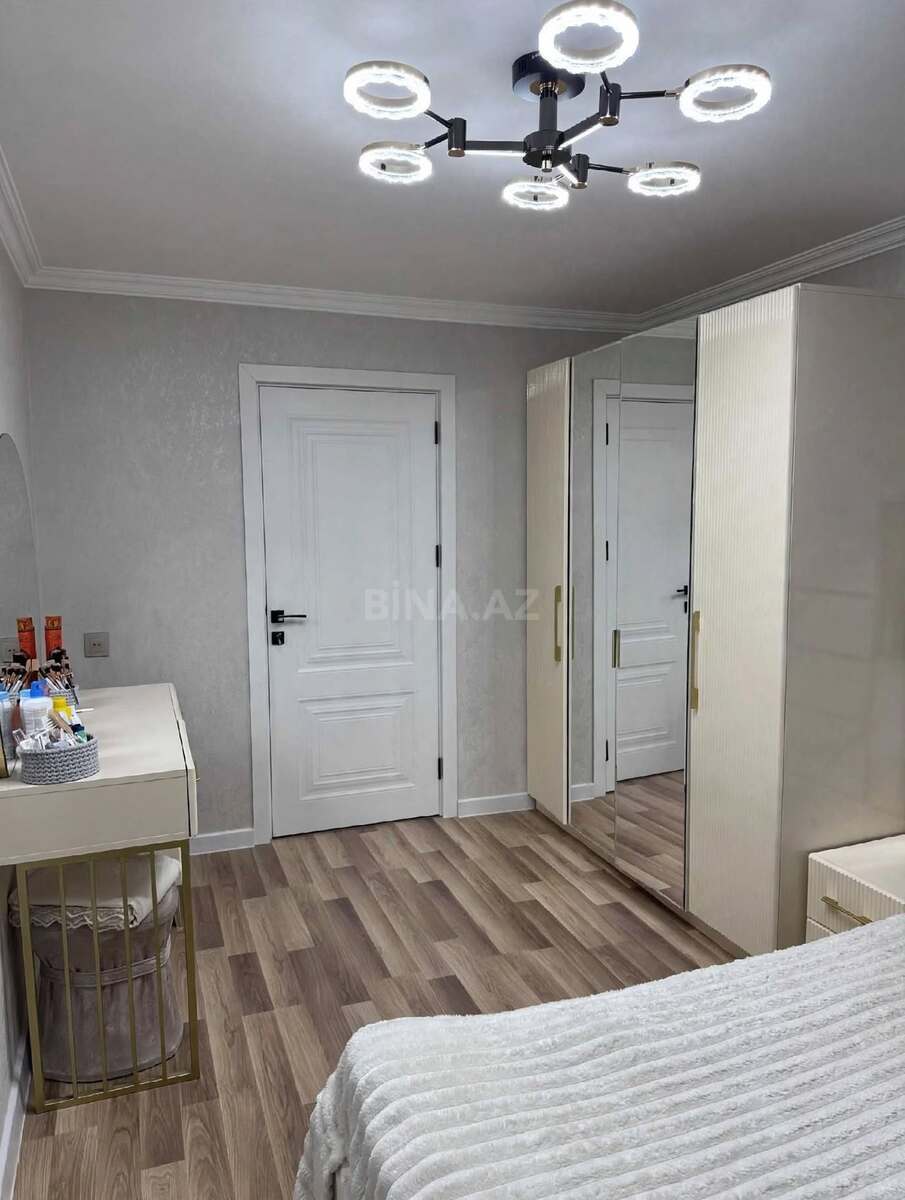 2 otaqlı Köhnə tikili, Neftçilər m., Bakı