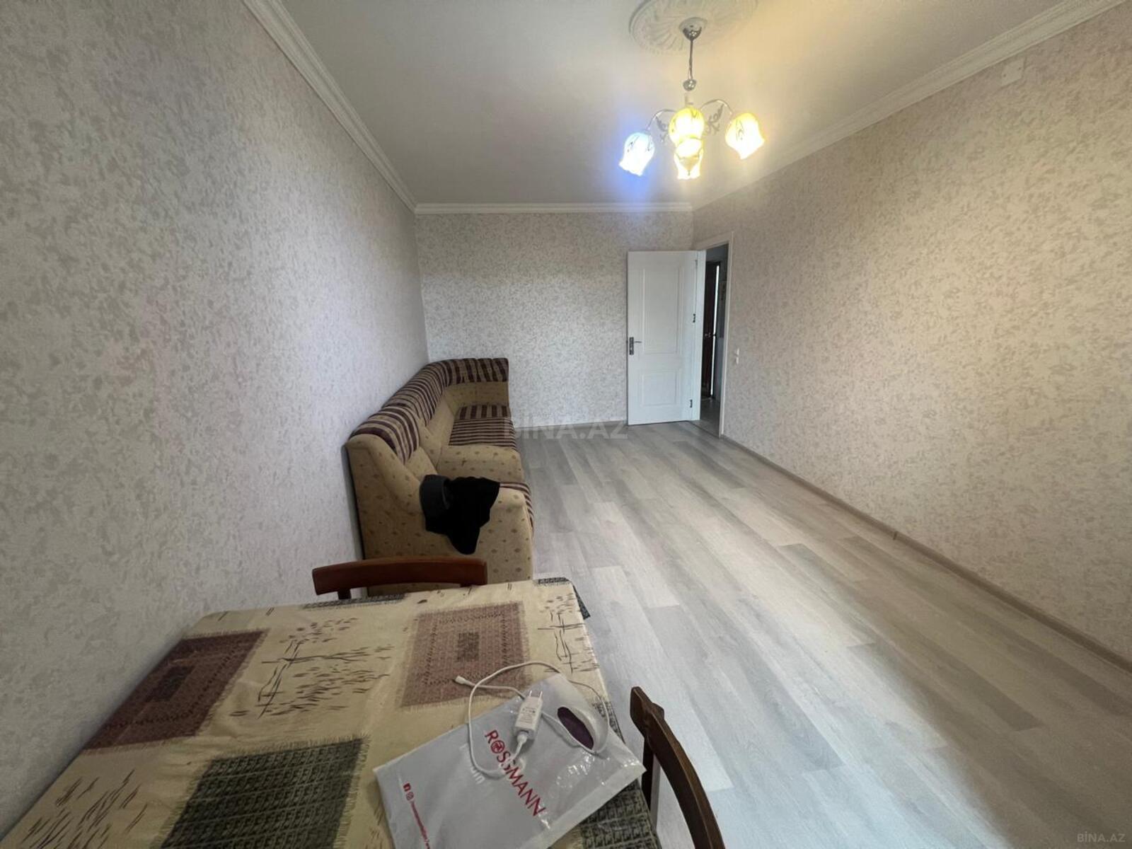 2 otaqlı Köhnə tikili, Neftçilər m., Bakı