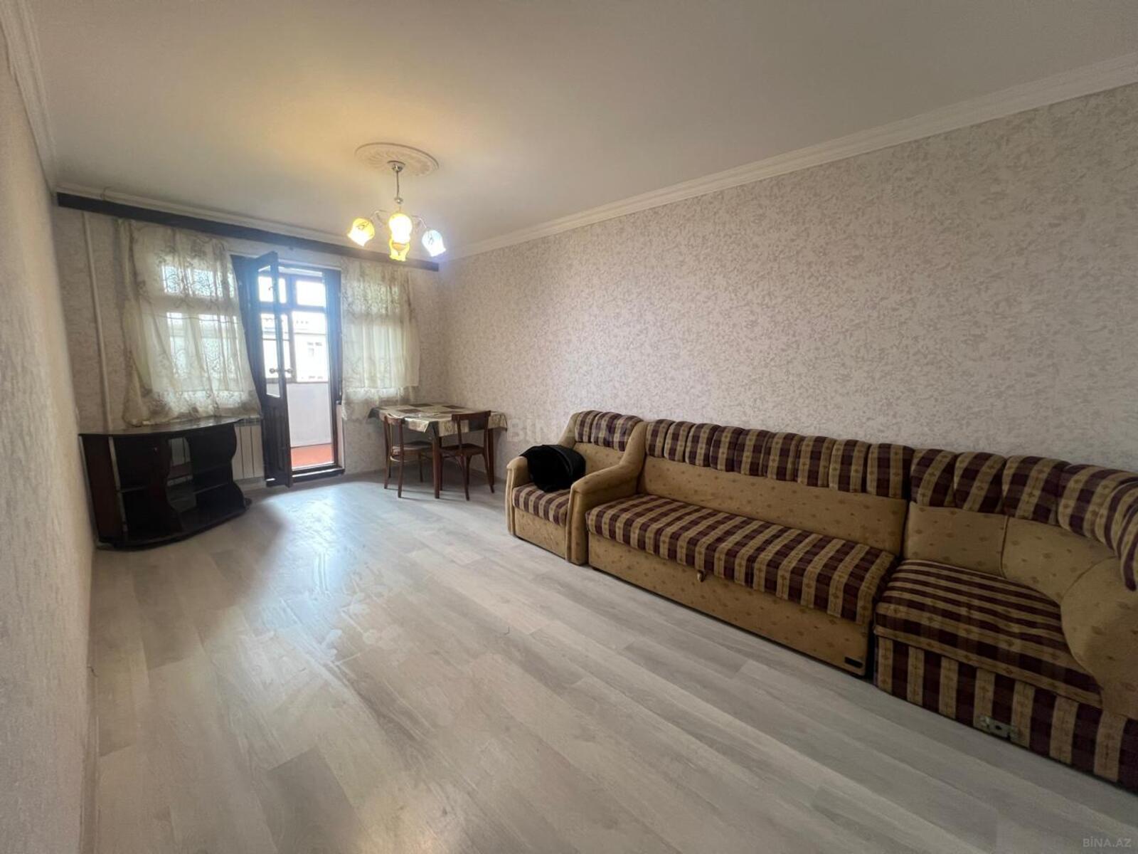 2 otaqlı Köhnə tikili, Neftçilər m., Bakı