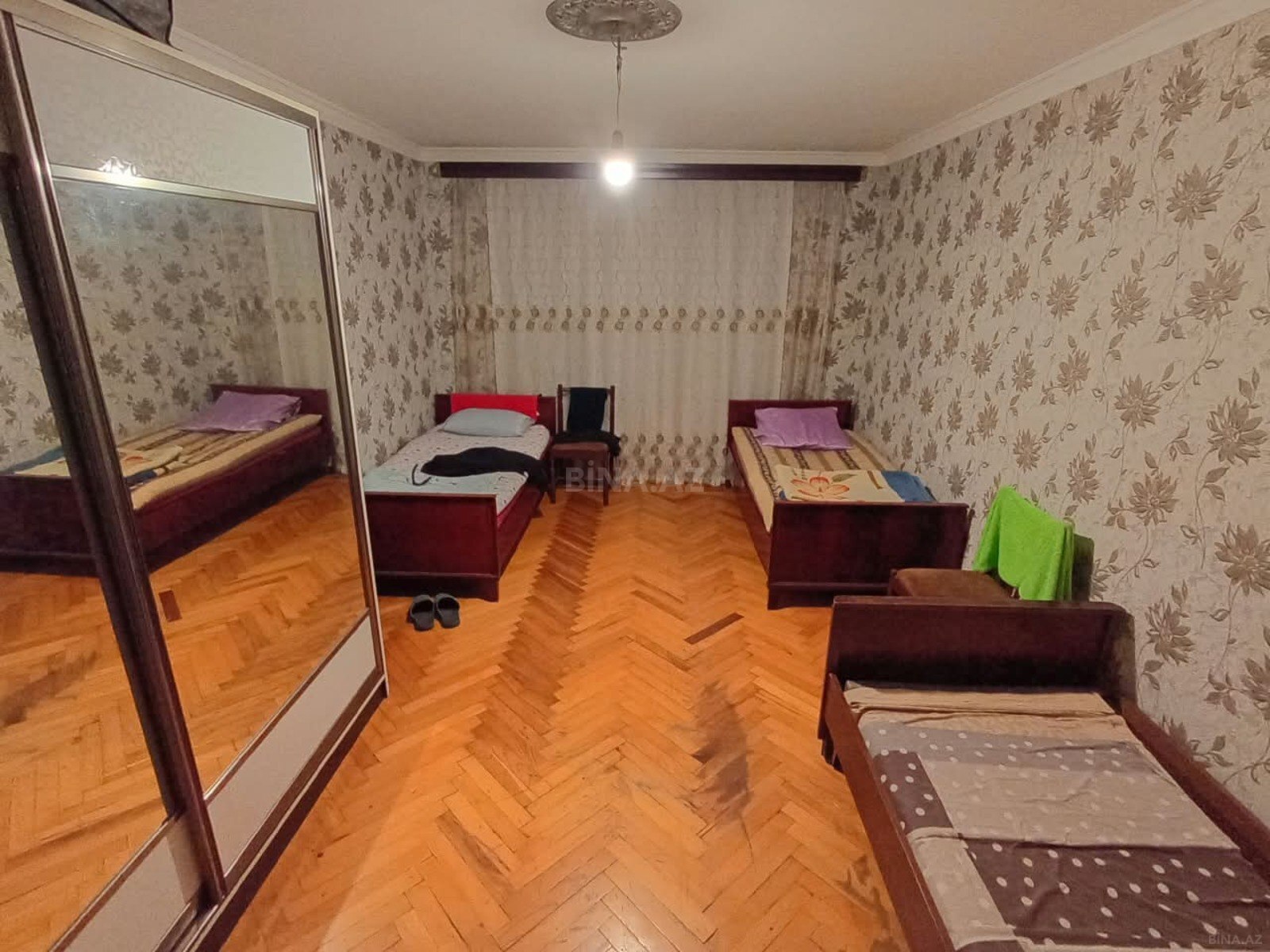 3 otaqlı Köhnə tikili, Elmlər Akademiyası m., Bakı