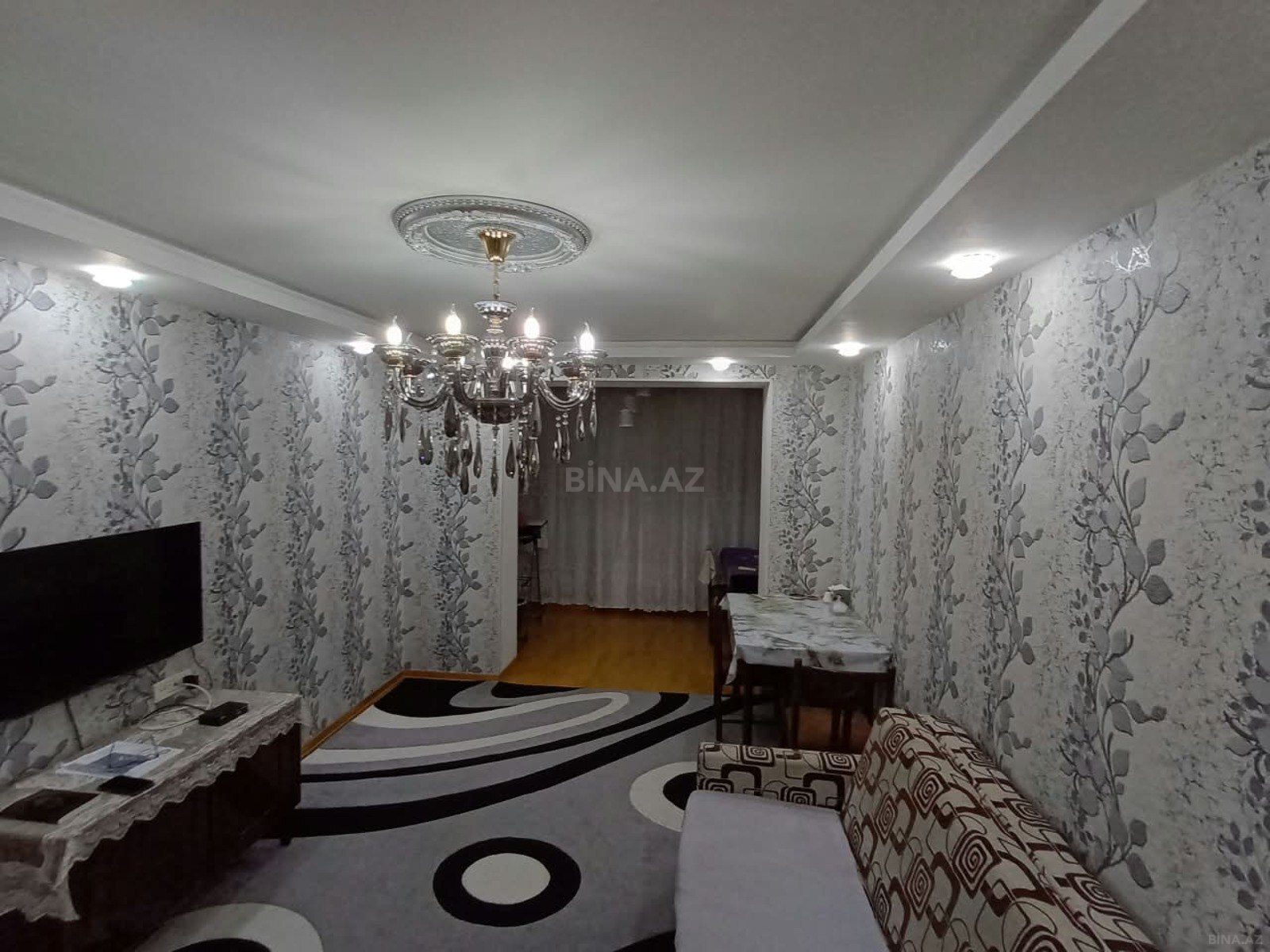 3 otaqlı Köhnə tikili, Elmlər Akademiyası m., Bakı