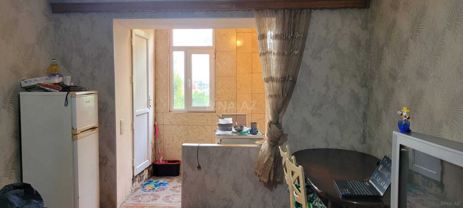 1 otaqlı Köhnə tikili, Qara Qarayev m., Bakı