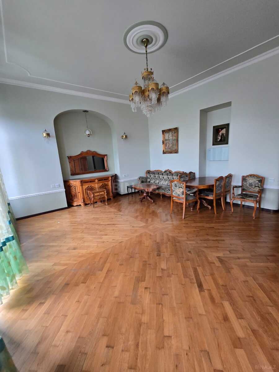 6 otaqlı Köhnə tikili, Sahil m., Bakı