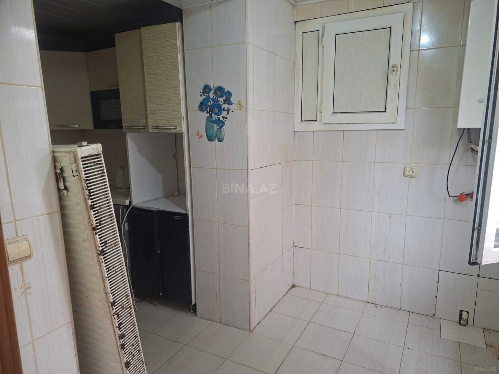 3 otaqlı Köhnə tikili, 28 May m., Bakı