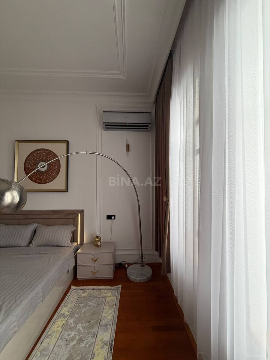 3 otaqlı Köhnə tikili, Bayıl q., Bakı