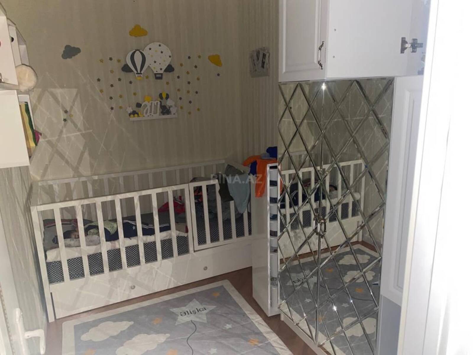 3 otaqlı Köhnə tikili, Səbail r., Bakı