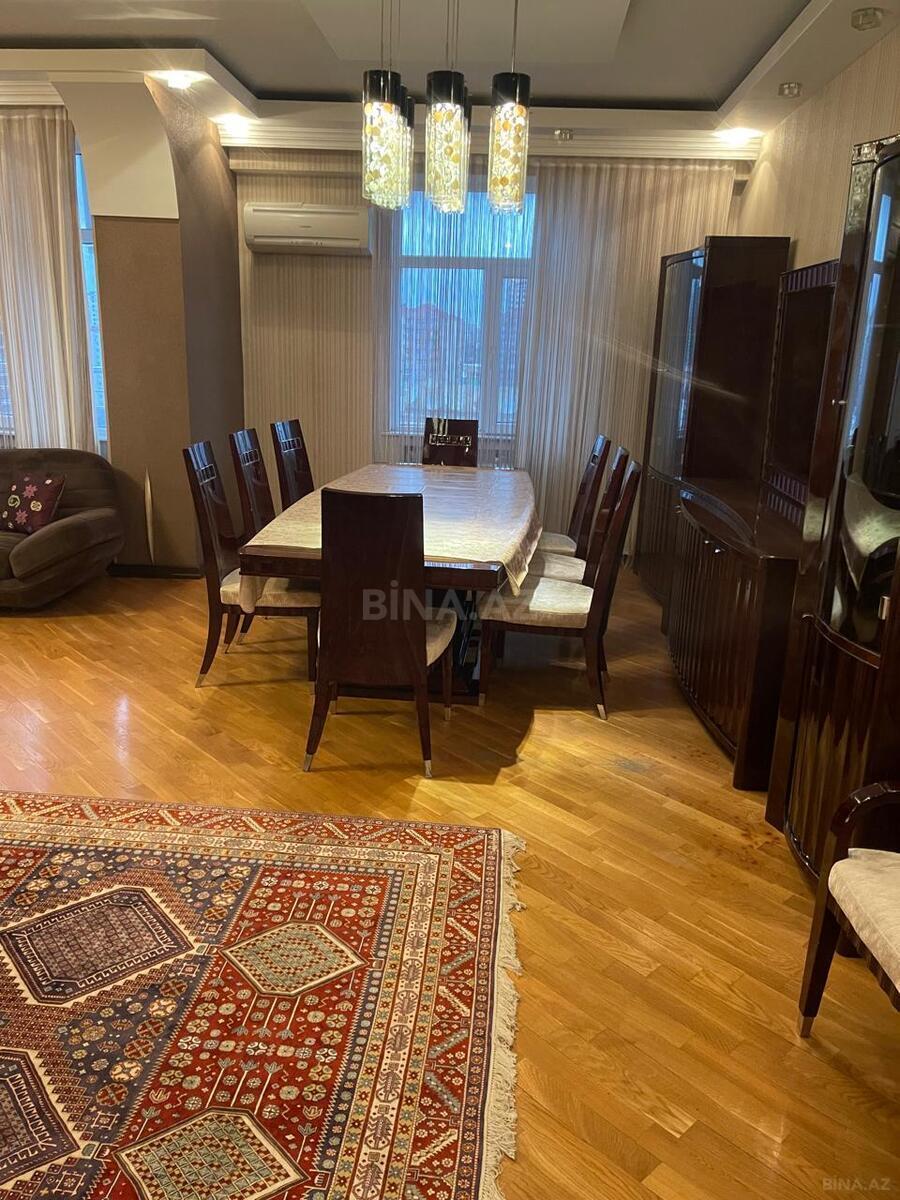 3 otaqlı Yeni tikili, Şah İsmayıl Xətai m., Bakı