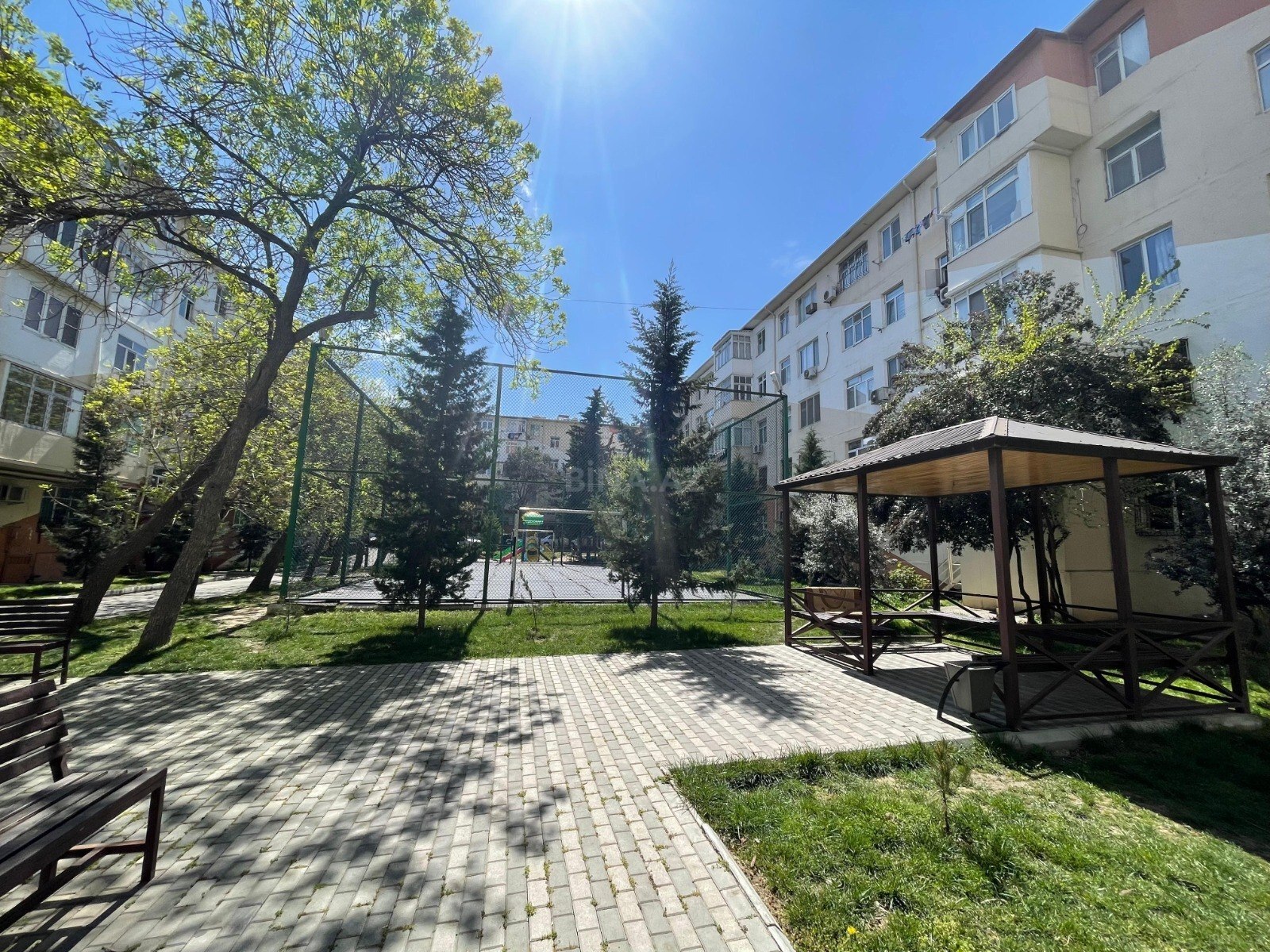 2 otaqlı Köhnə tikili, 20 Yanvar m., Bakı