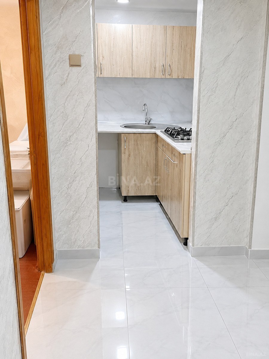 2 otaqlı Köhnə tikili, 8-ci mikrorayon q., Bakı