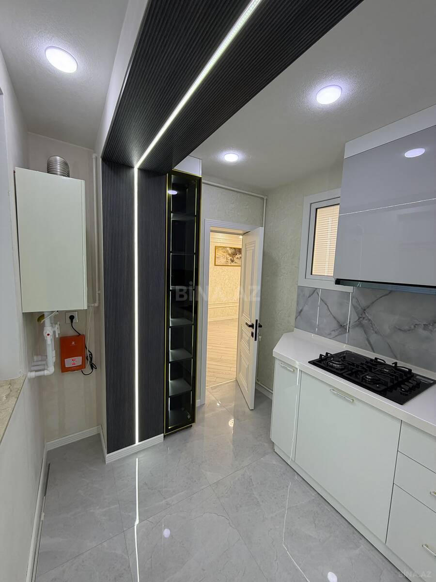 3 otaqlı Köhnə tikili, Əhmədli m., Bakı