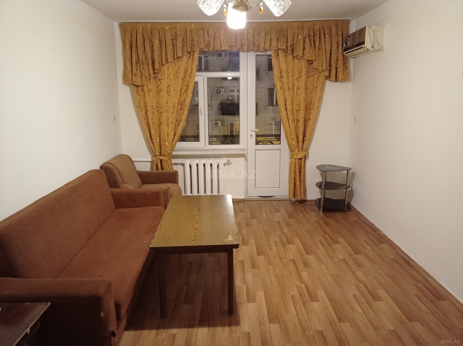1 otaqlı Köhnə tikili, Şah İsmayıl Xətai m., Bakı