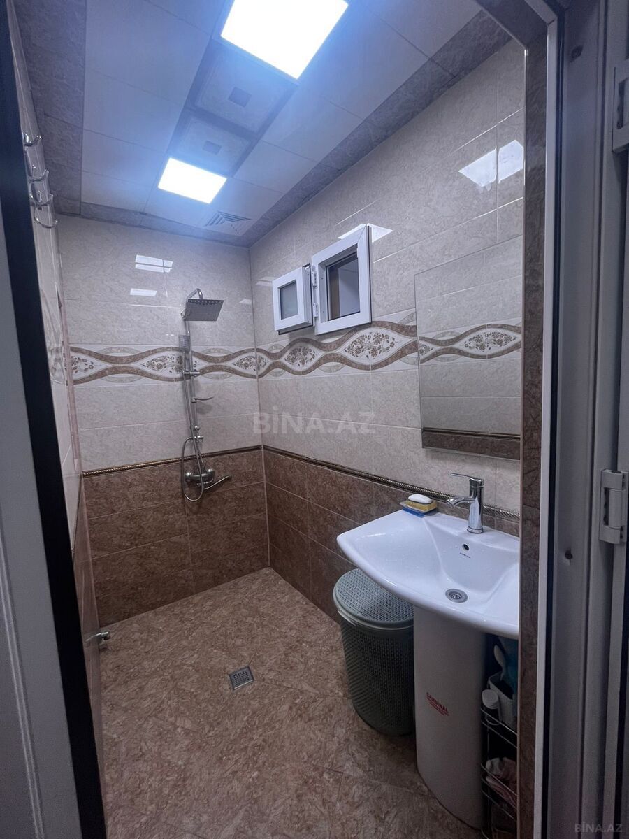 4 otaqlı Köhnə tikili, İnşaatçılar m., Bakı