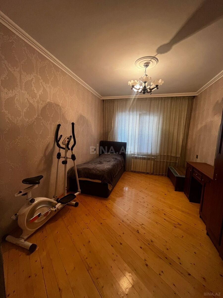 4 otaqlı Köhnə tikili, İnşaatçılar m., Bakı