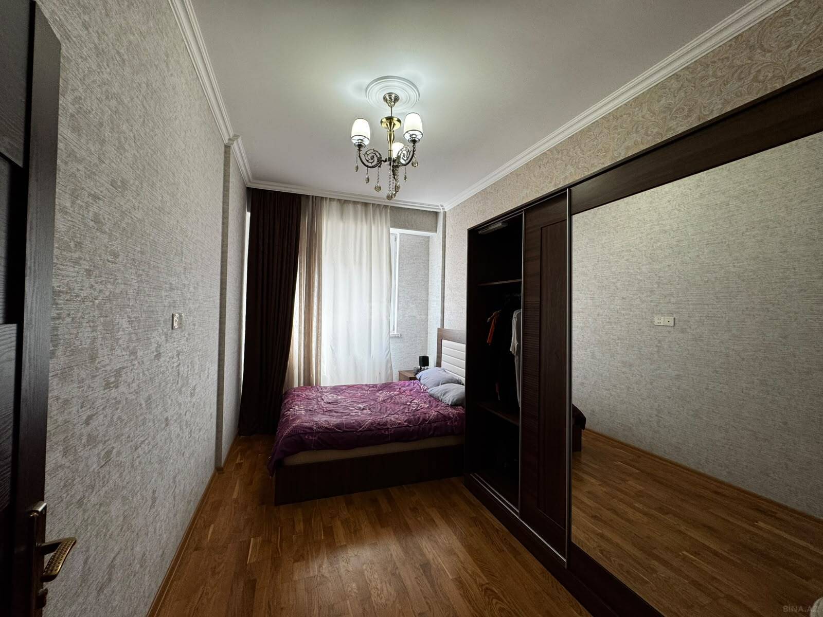 3 otaqlı Yeni tikili, Xırdalan