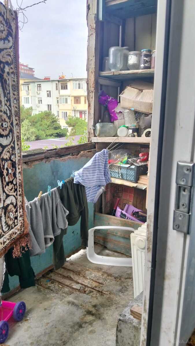 2 otaqlı Köhnə tikili, Memar Əcəmi m., Bakı