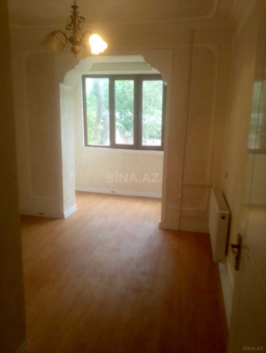 3 otaqlı Köhnə tikili, Əhmədli m., Bakı