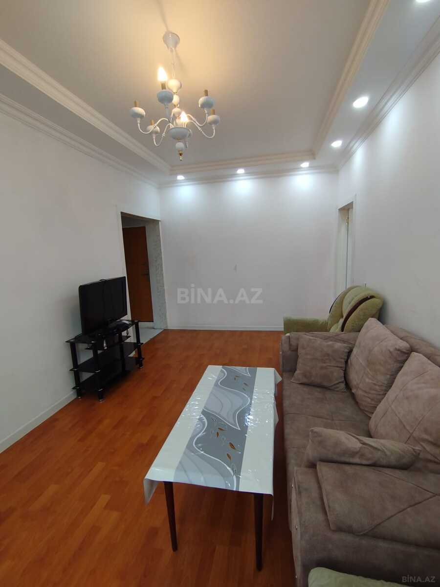 2 otaqlı Köhnə tikili, İnşaatçılar m., Bakı